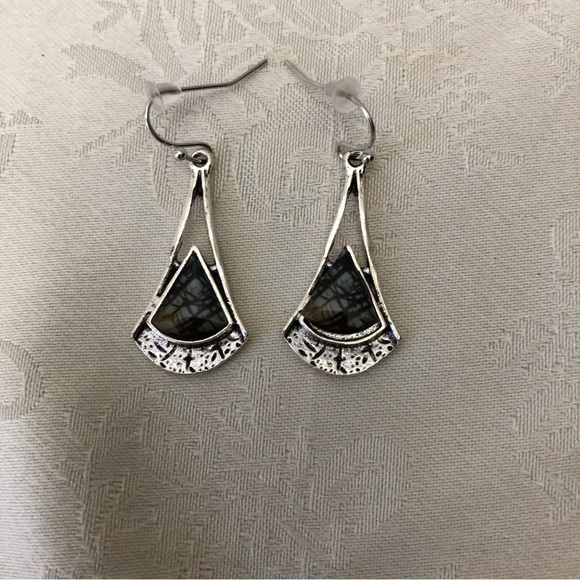 Crystal Dangle Cubic Zirconia Triangular Women's Black/Silver Earrings - Picture 3 of 5